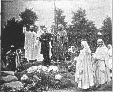 Mr. A. W. Moore receiving the honorary Druidic Degree 1899
